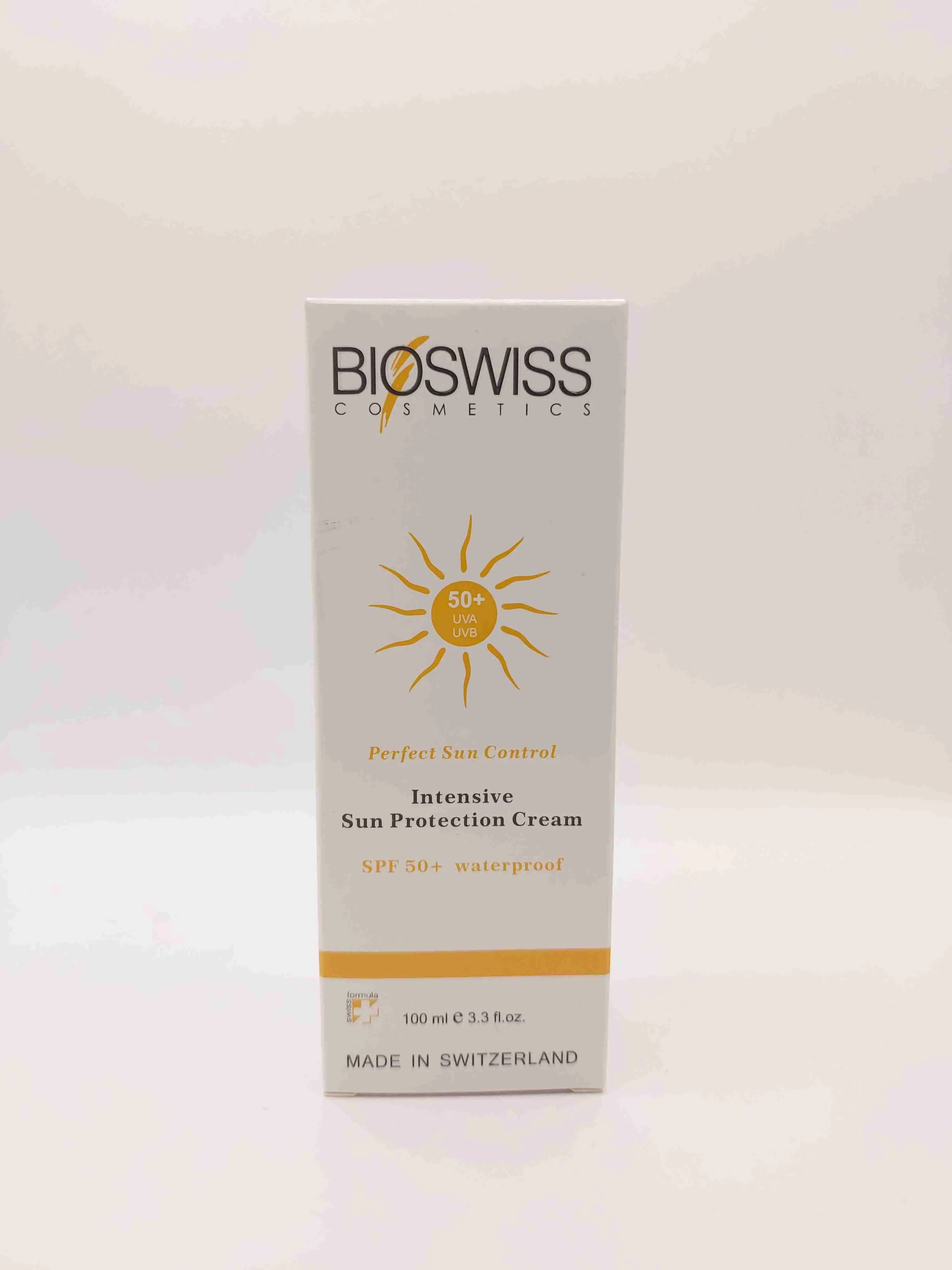 کرم ضد آفتاب بی رنگ با محافظت بالا بایوسویس (BIOSWISS)