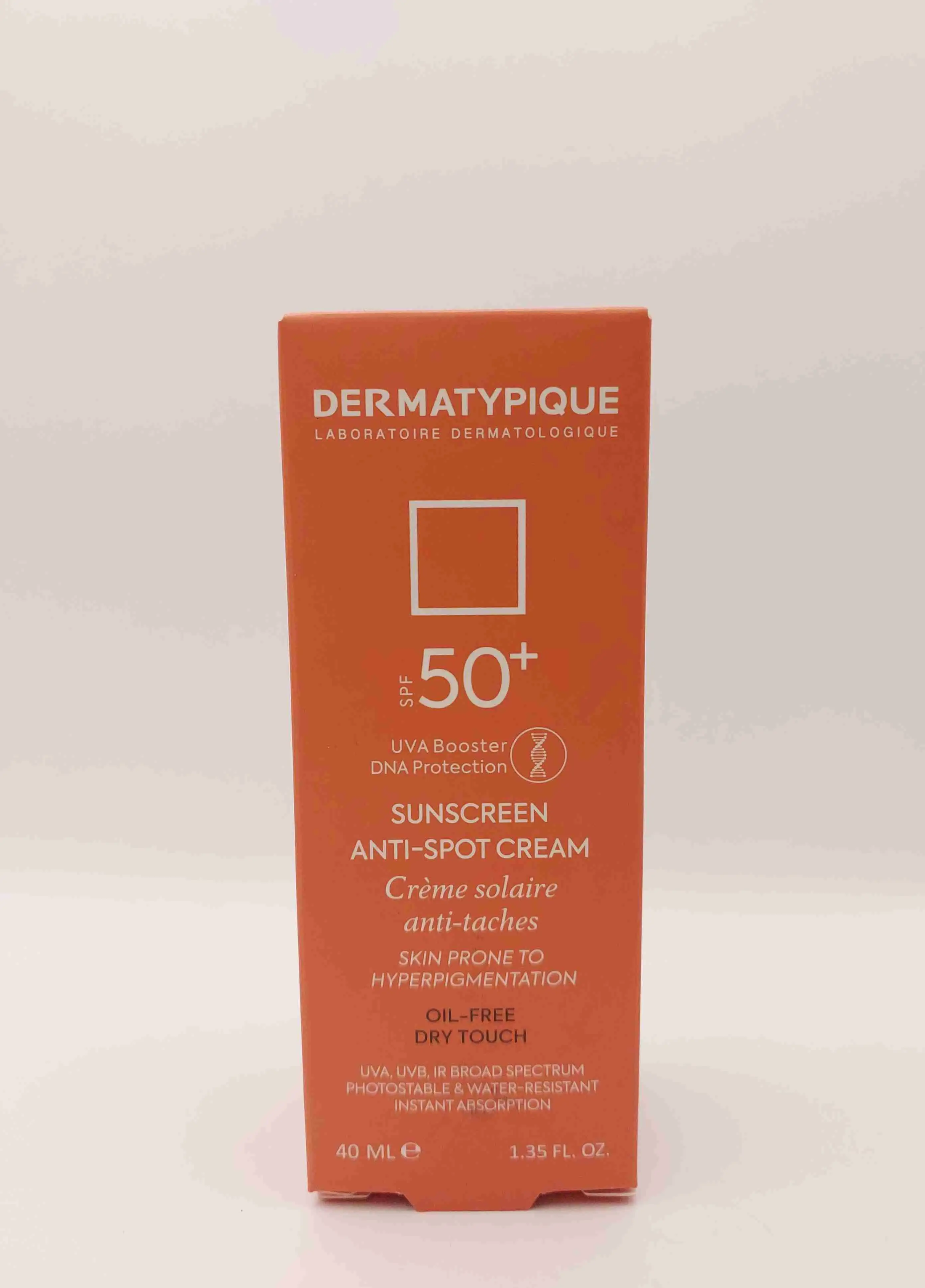 کرم ضد آفتاب بی رنگ ضد لک درماتیپیک