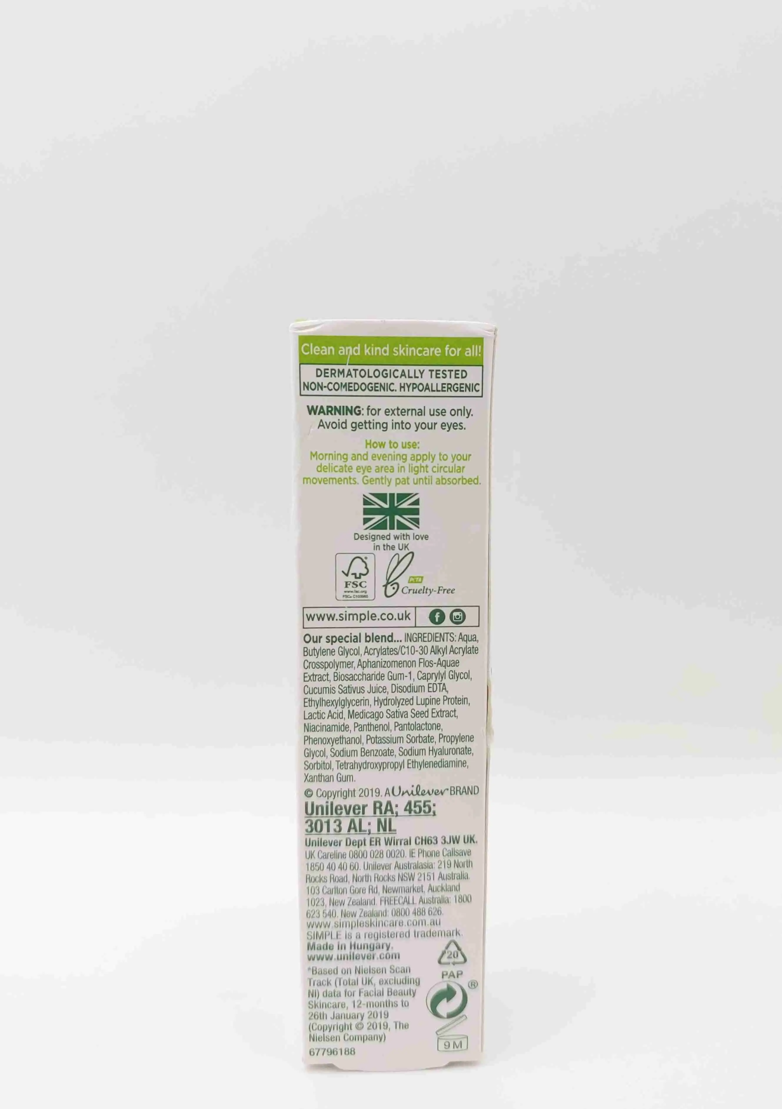 کرم دور چشم سیمپل مدل Revitalising حجم 15 میلی لیتر