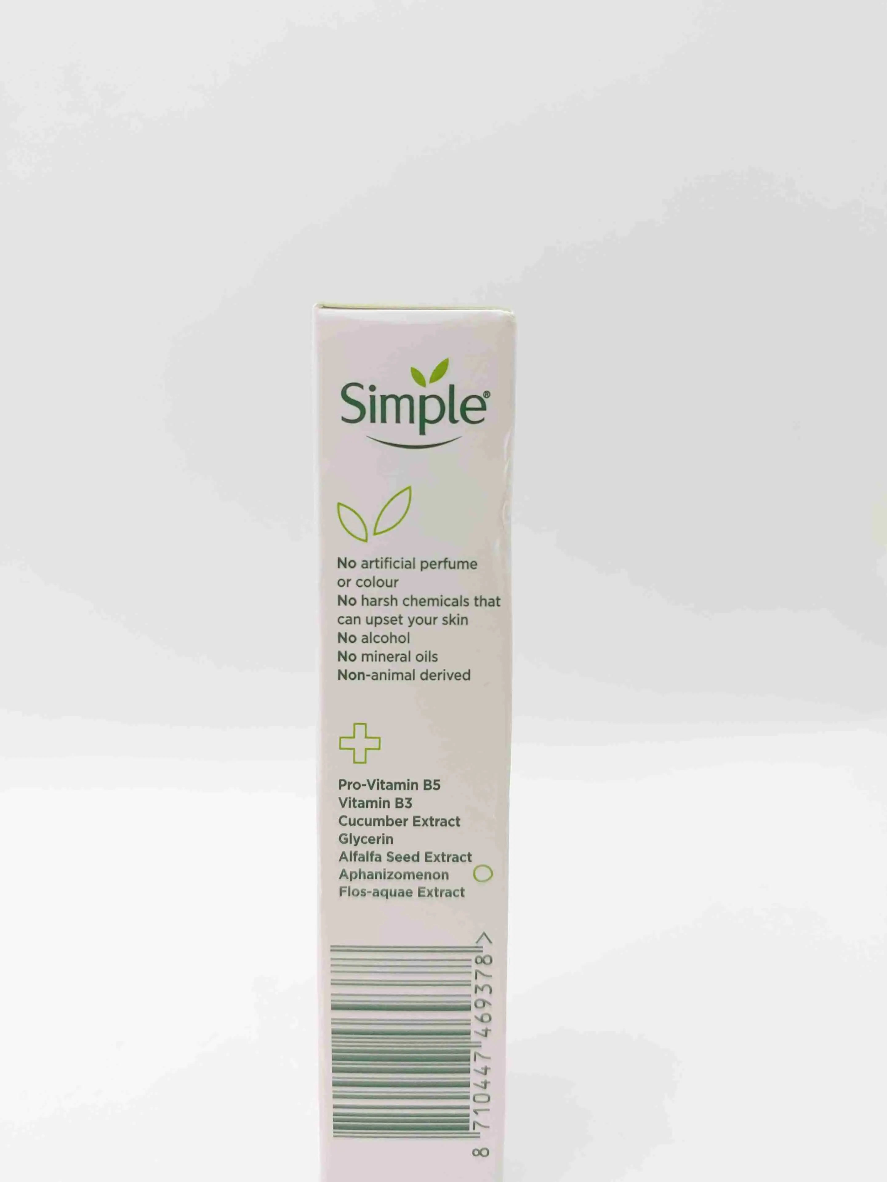 کرم دور چشم سیمپل مدل Revitalising حجم 15 میلی لیتر