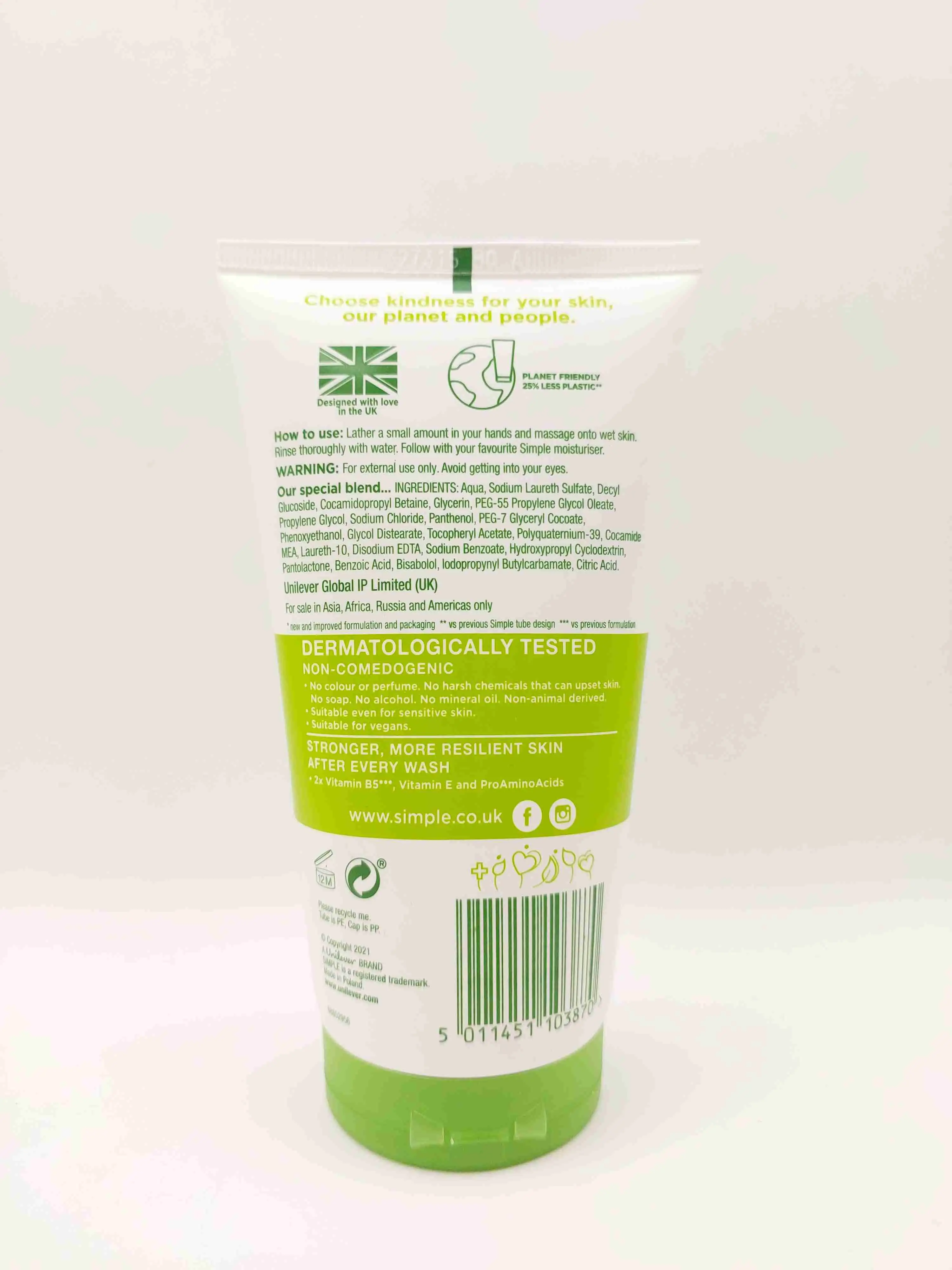 شوینده صورت مرطوب‌کننده برای انواع پوست سیمپل ( Simple )