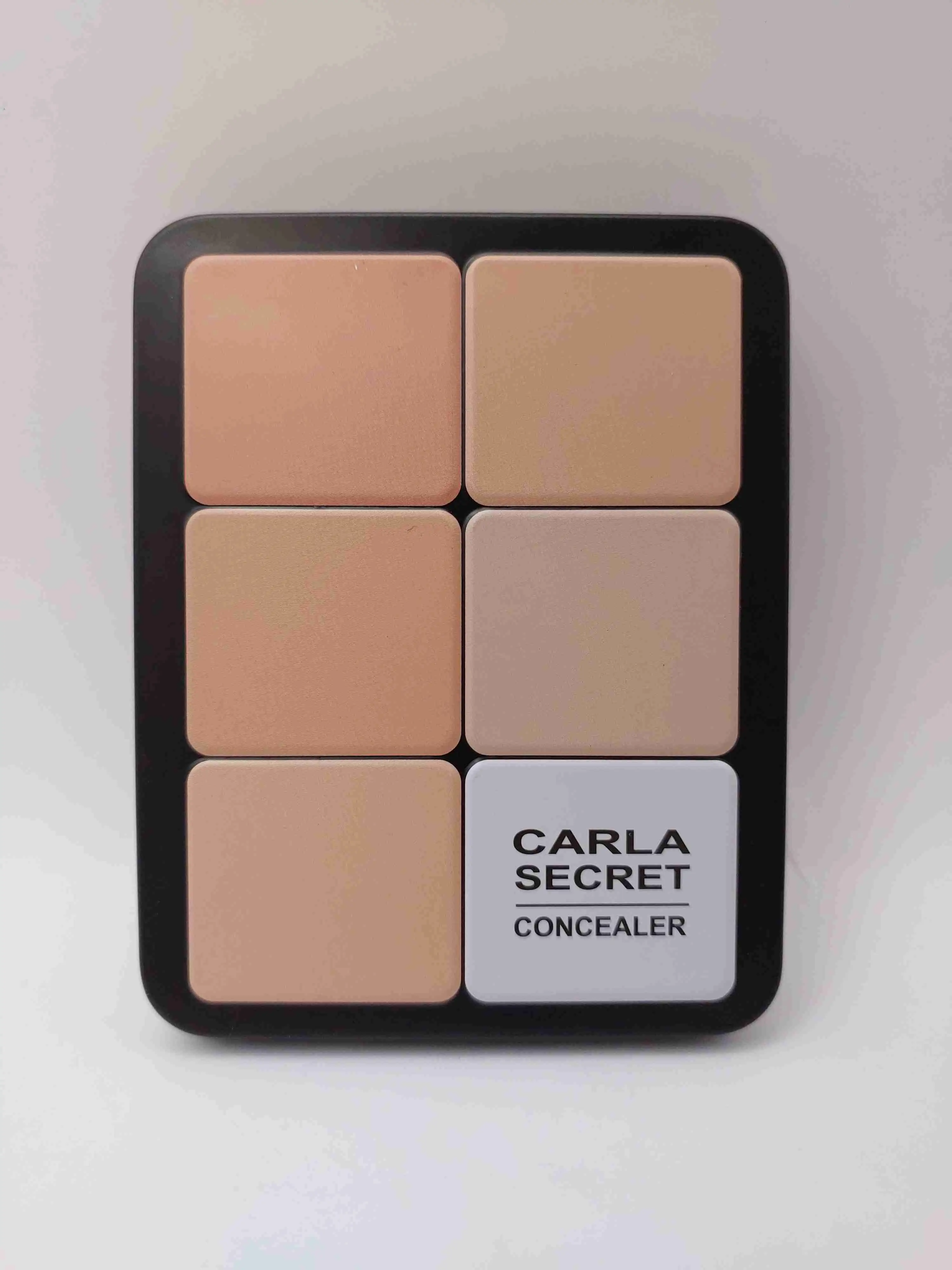 پالت کرم پودر کارلا سیکرت (Carla Secret)