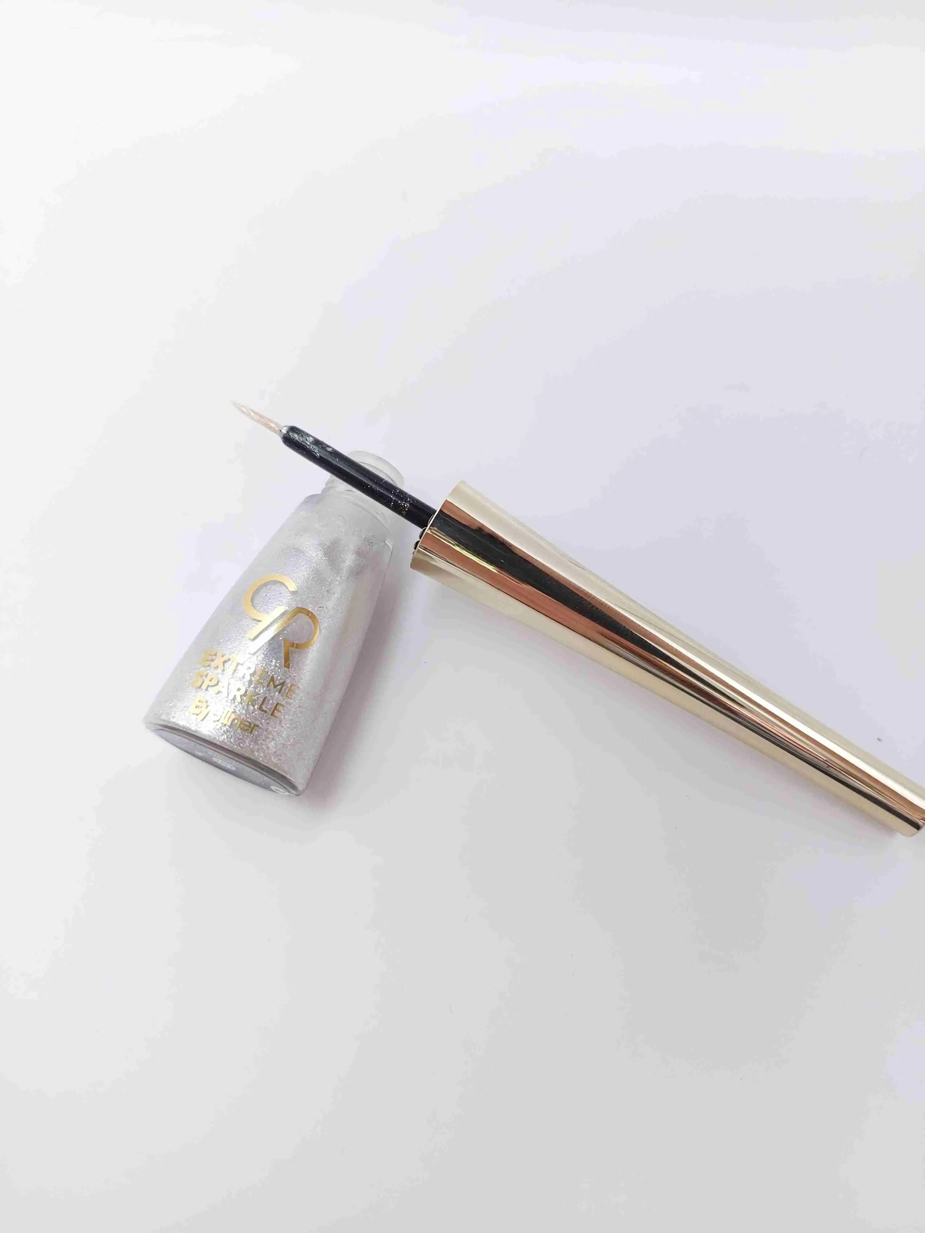 خط چشم ماژیکی کوزه ای ضد آب رنگ نقره ای براق لیکوئید آیلایتر شماره 101 GOLDEN ROSE Extreme Sparkle