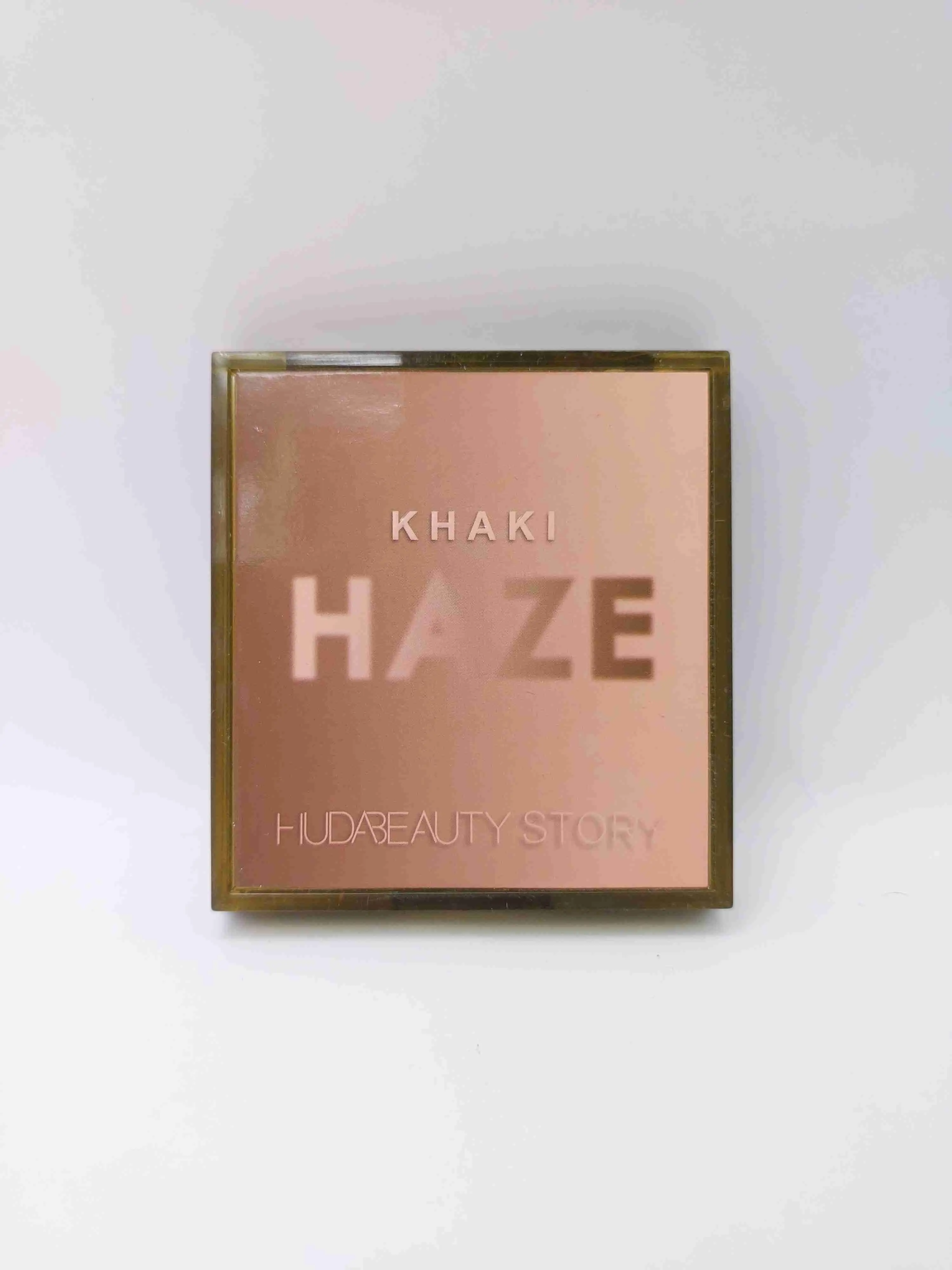 پالت سایه چشم مدل Khaki Haze هودا بیوتی (Huda Beauty)