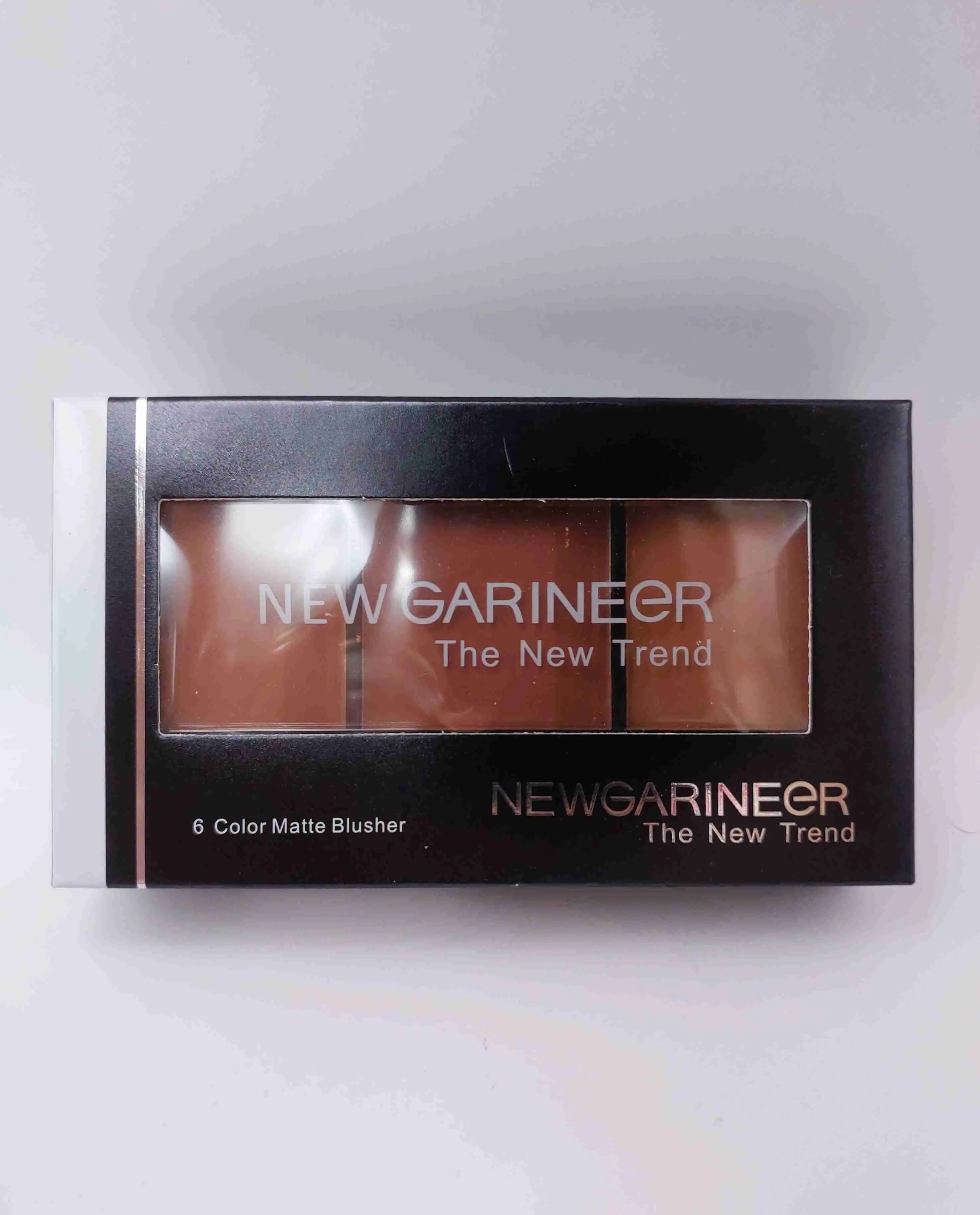 پالت رژگونه کشویی مات با 6 رنگ مختلف نیو گارنیر New Garineer