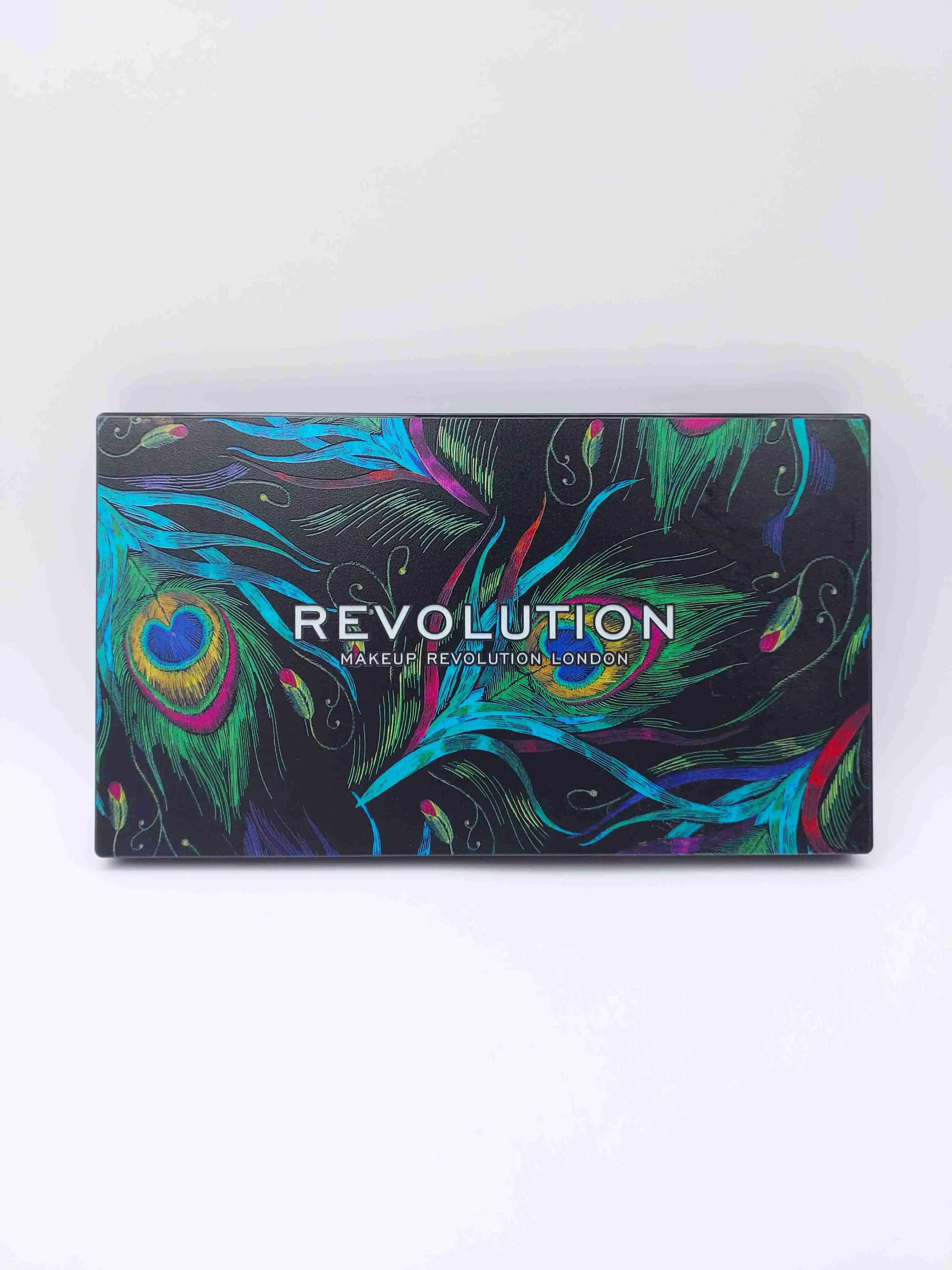 پالت سایه چشم 24 رنگ رولوشن Makeup Revolution London